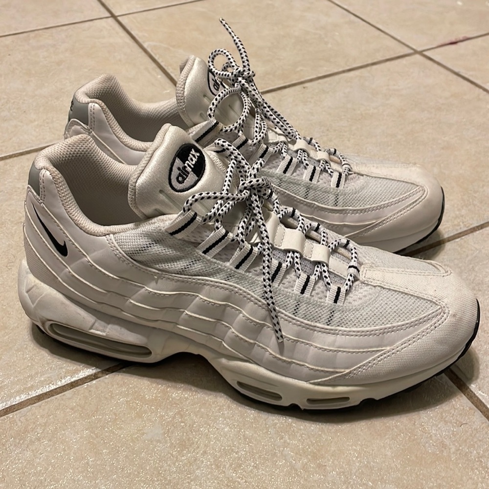 Nike Air Max 95 - White/Black Size 10.5